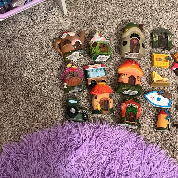 Decorations - Picture 2 of 4